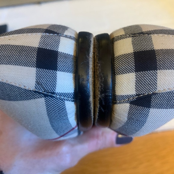 Gently used BURBERRY ballerina flats, in classic Burberry pattern. Size 37. - Picture 7 of 11